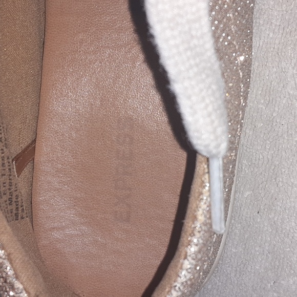 Shoes - Picture 4 of 5